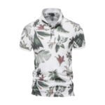 Stilig hvit polo skjorte med tropisk print, perfekt for sommerstil og casual antrekk.