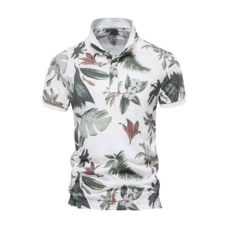 Stilig hvit polo skjorte med tropisk print, perfekt for sommerstil og casual antrekk.